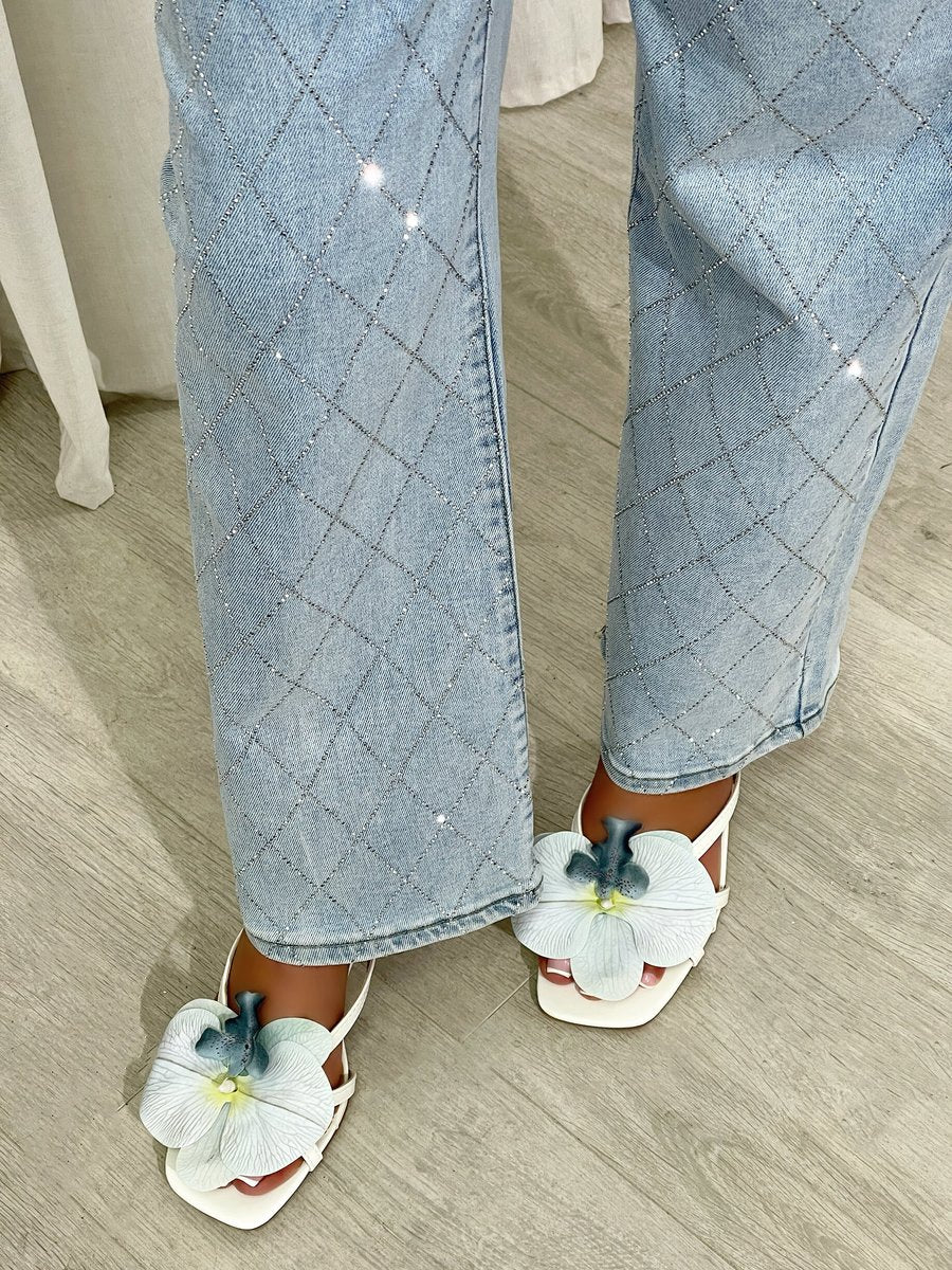 Diamond Pattern Embellished High Waisted Jeans