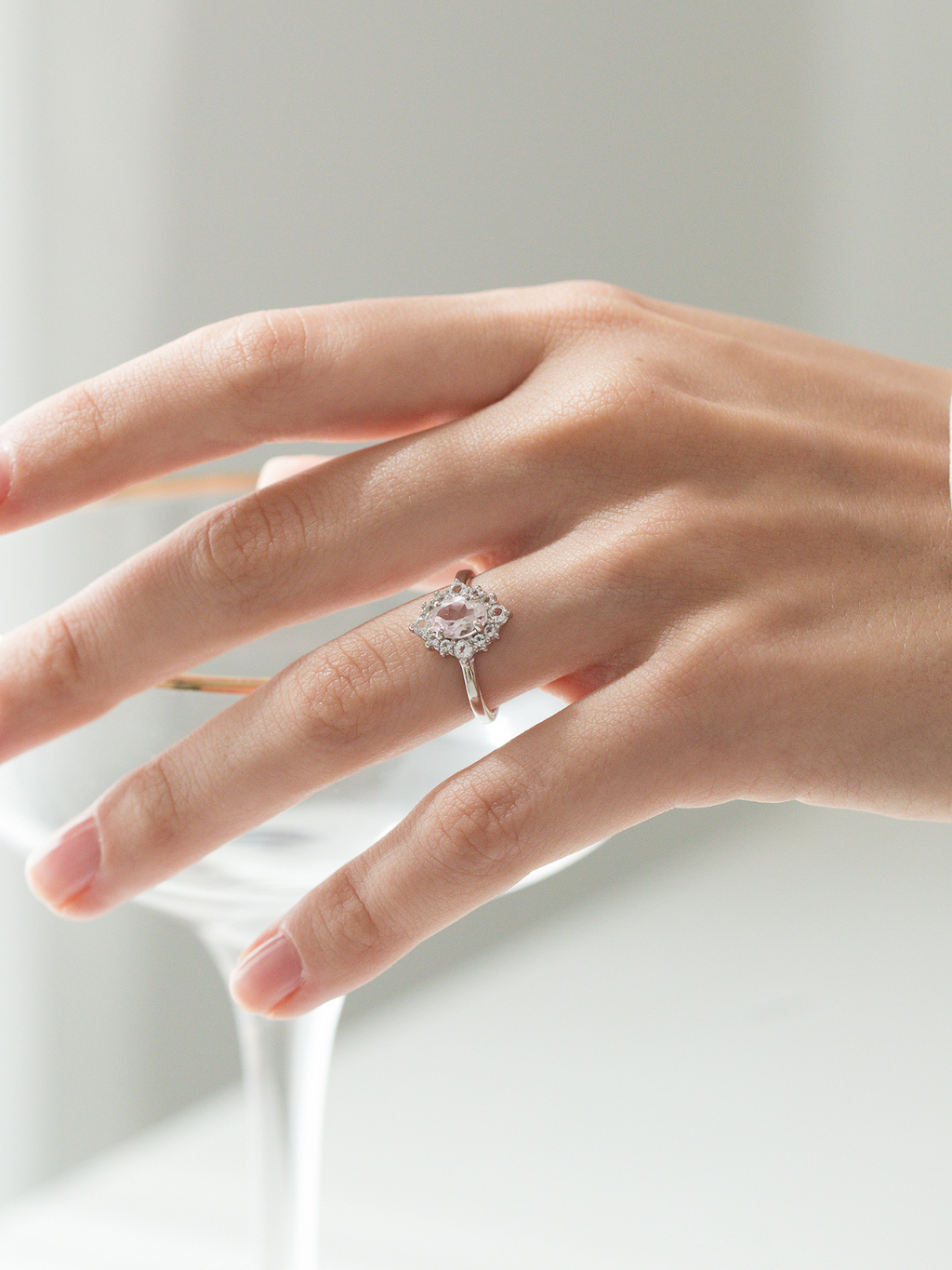 Bague halo en morganite rose et argent sterling 