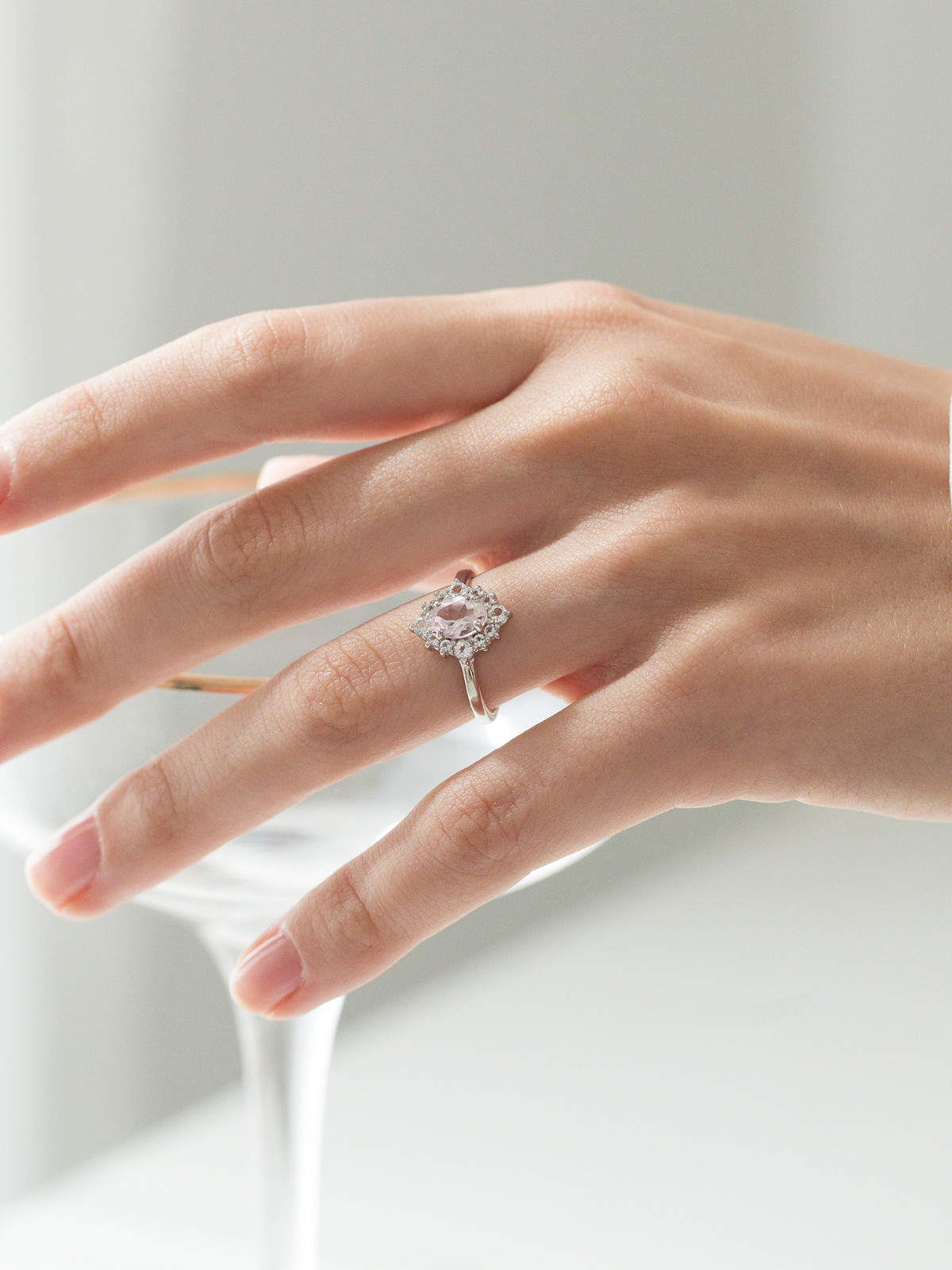 Bague halo en morganite rose et argent sterling 