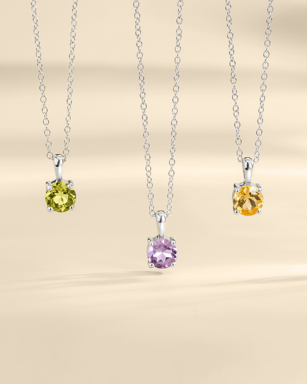 Collier pendentif solitaire péridot en argent sterling