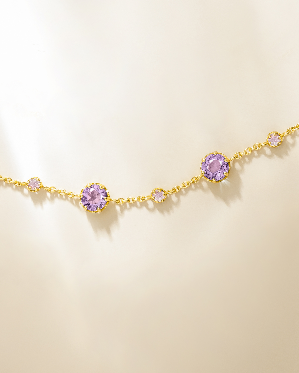 Ensemble de bijoux en saphir rose et améthyste, monté sur vermeil en or 18 carats