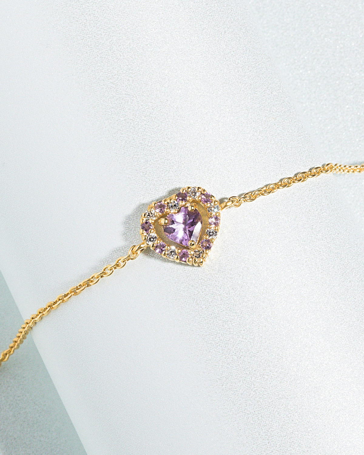 Bracelet en vermeil or 18 carats avec améthyste lavande et cœur violet