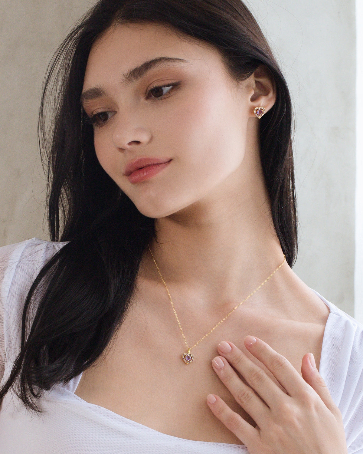 Boucles d'oreilles puces en améthyste lavande en forme de cœur violet, montées sur vermeil en or 18 carats