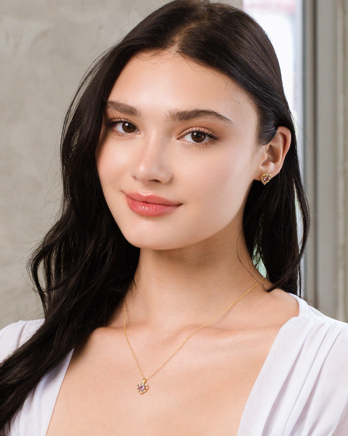 Boucles d'oreilles puces en améthyste lavande en forme de cœur violet, montées sur vermeil en or 18 carats