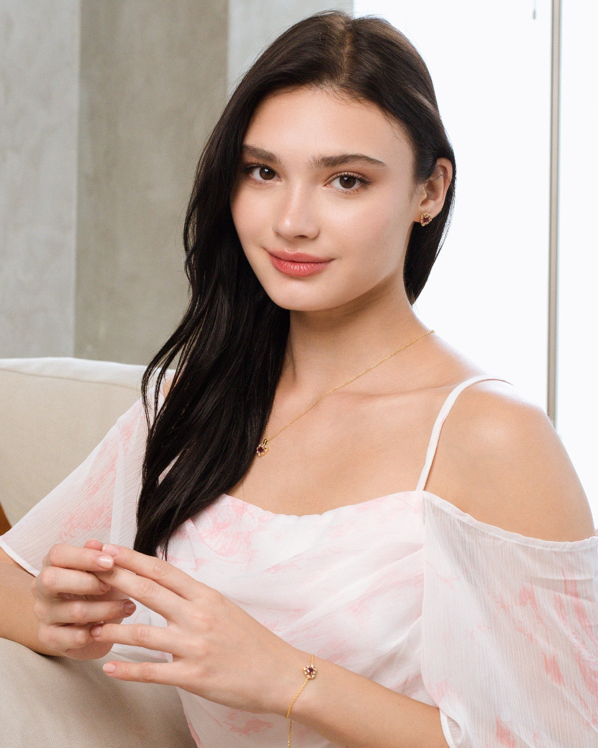 Ensemble de bijoux en grenat rhodolite cœur rouge, monté sur vermeil en or 18 carats