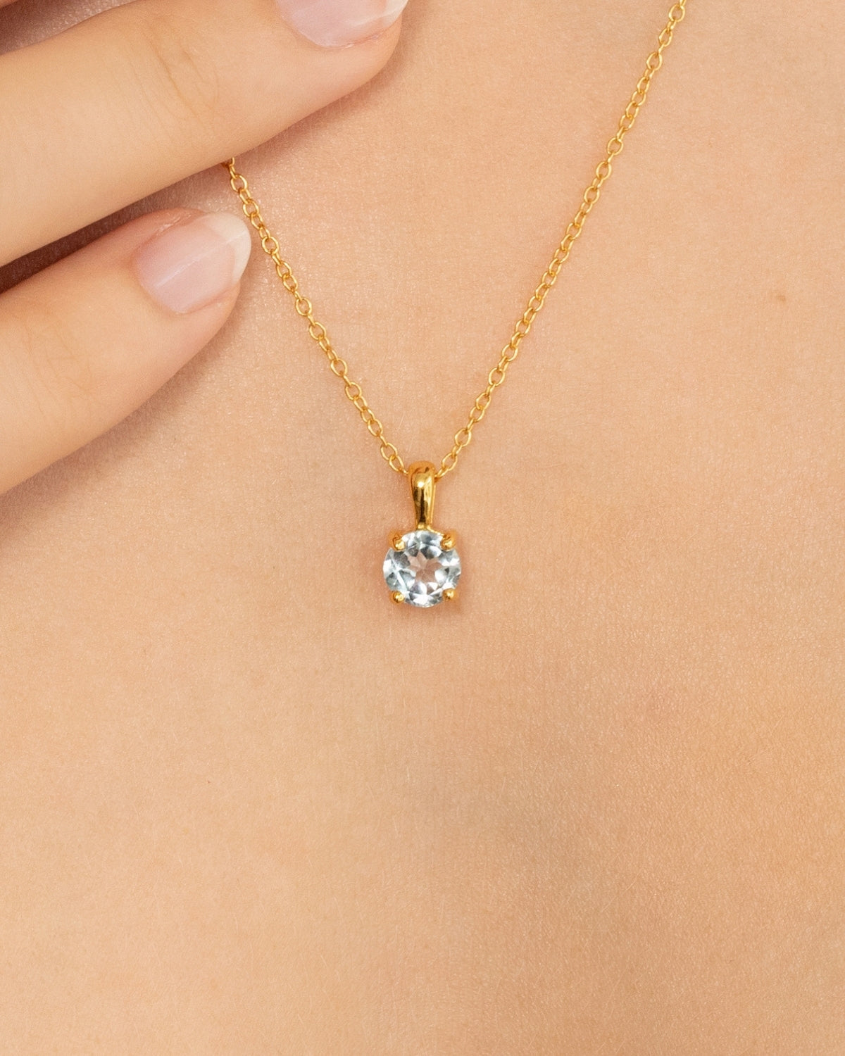 Sky Blue Topaz Solitaire Pendant Necklace in 18k Gold Vermeil