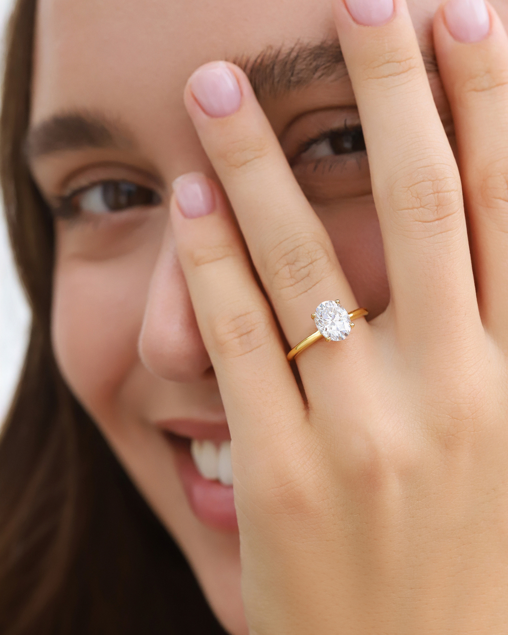 Bague de fiançailles solitaire en moissanite ovale de 2 carats, en vermeil d'or 18 carats