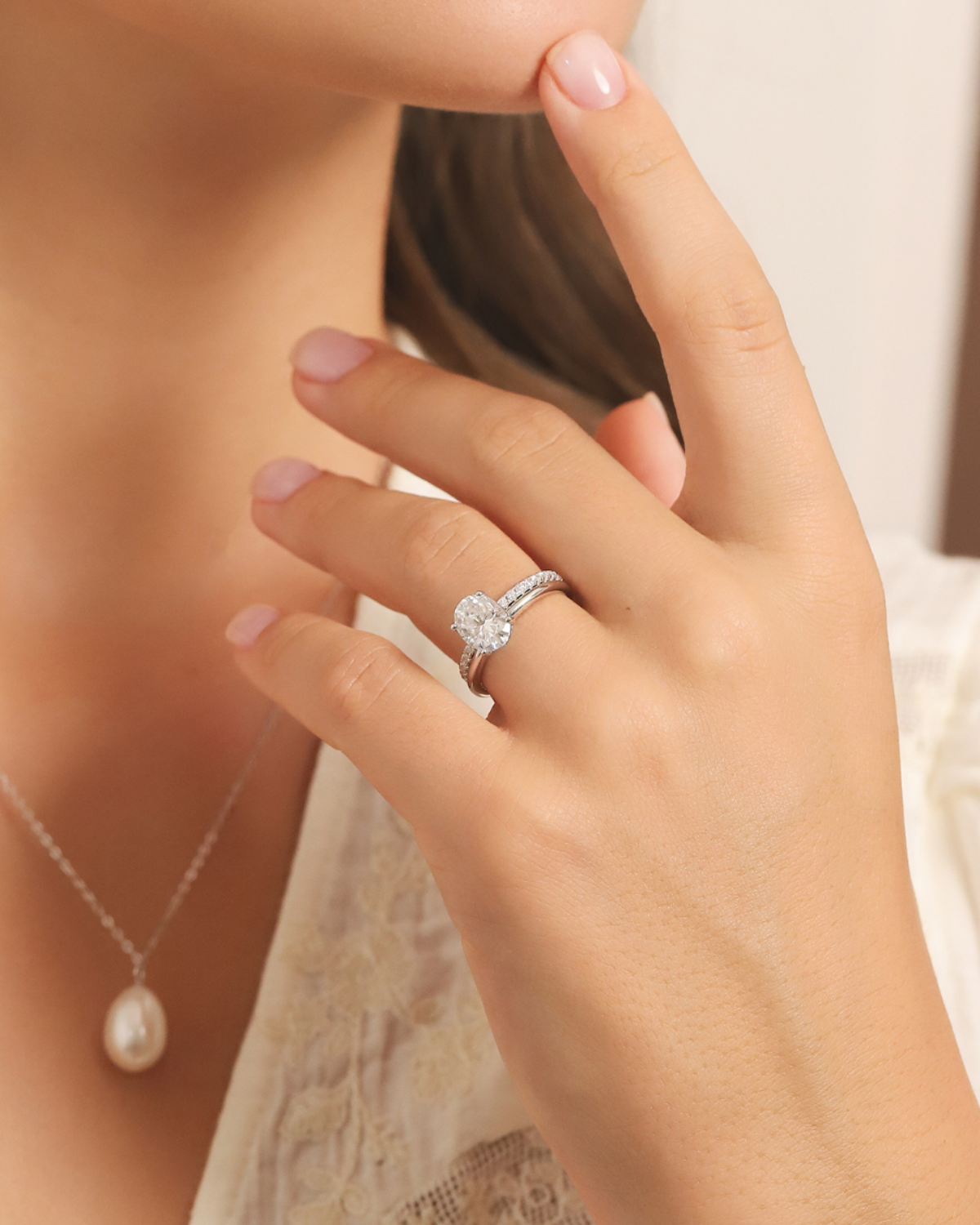 Bague de fiançailles solitaire ovale en moissanite de 2 carats, en argent sterling