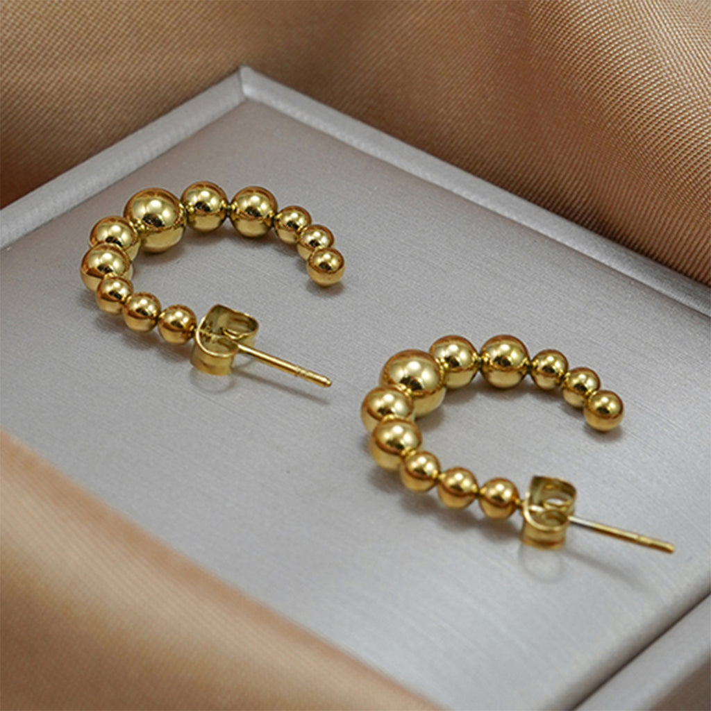 Lxalry Golden Jewelry Set - Crescent Pendant Necklace & Earrings, Minimalist Metal Accessories, Elegant Everyday Jewelry, Perfect For Black Outfits, Dainty Clavicle Chain