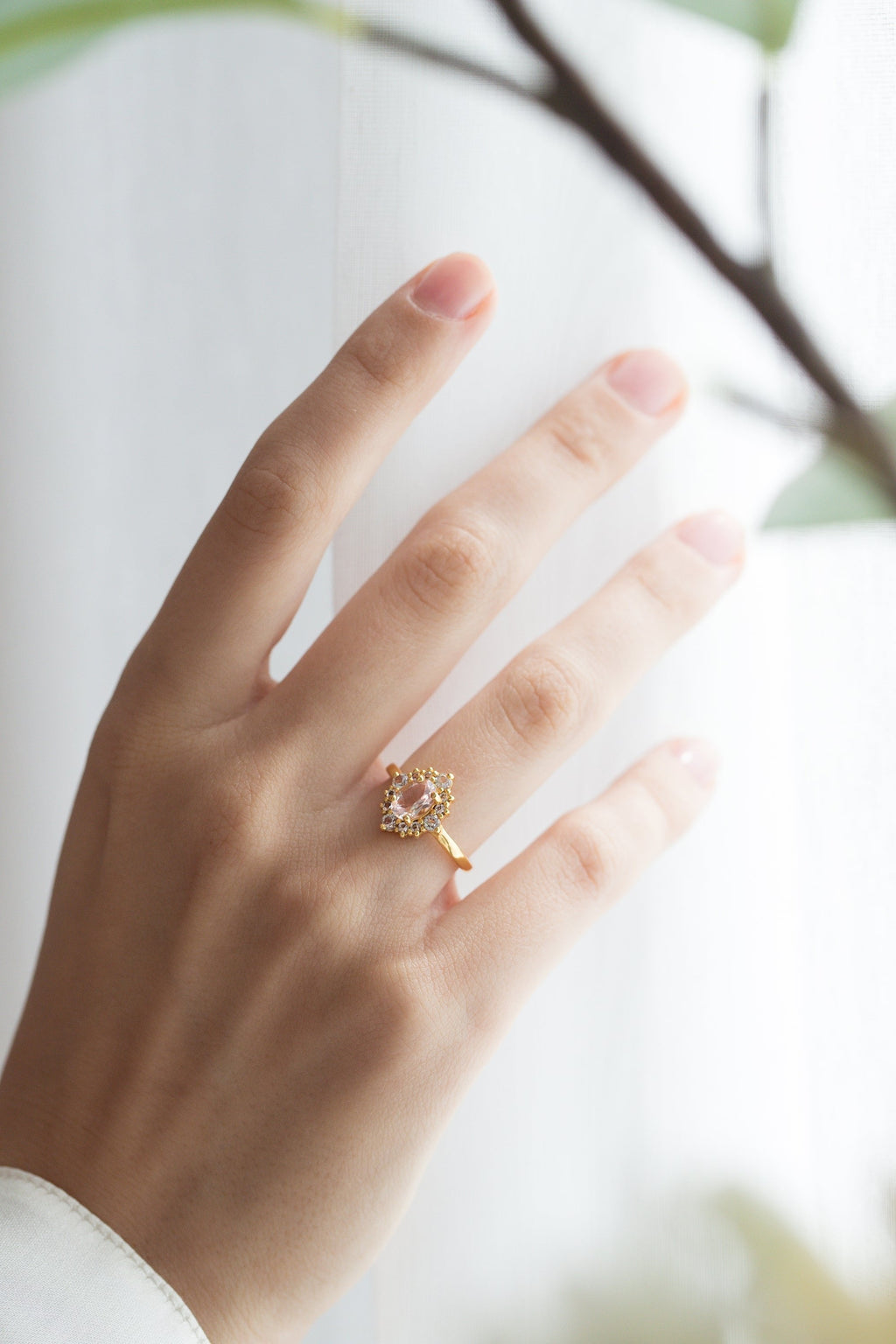 Bague halo en morganite rose et vermeil en or 18 carats 