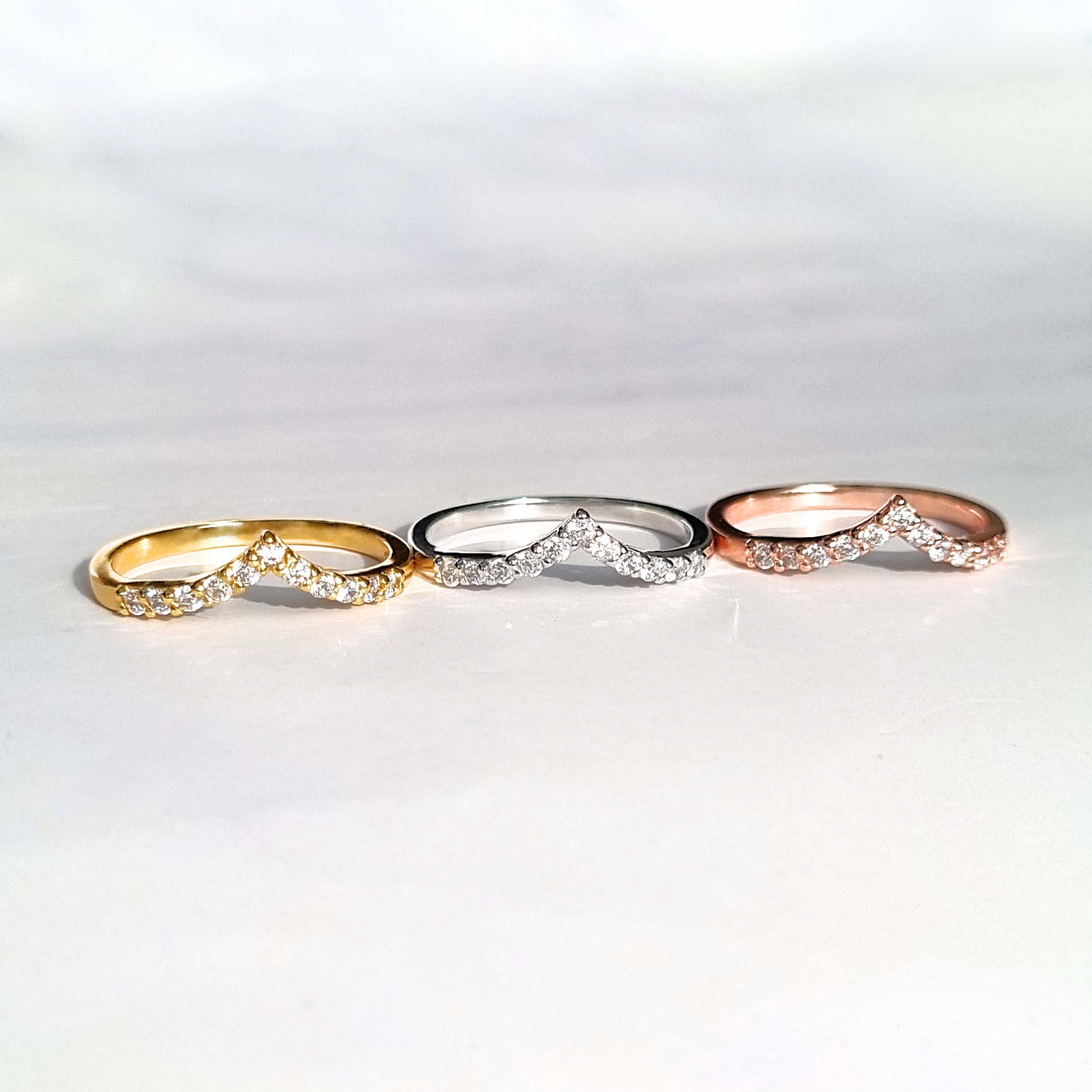 Wishbone-Ewigkeitsring aus Sterlingsilber