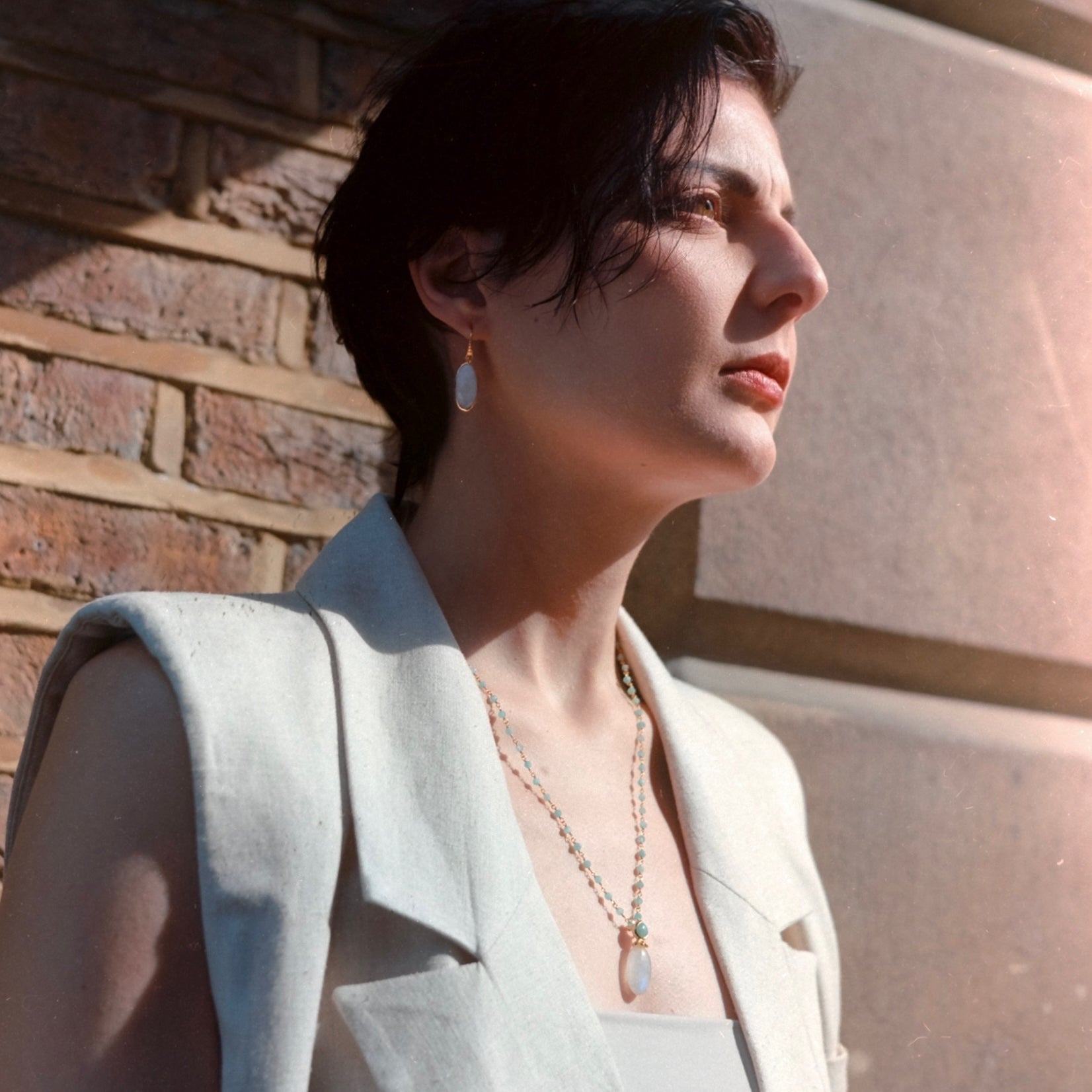 Collier Perséphone à double chaîne de perles en pierre de lune et amazonite