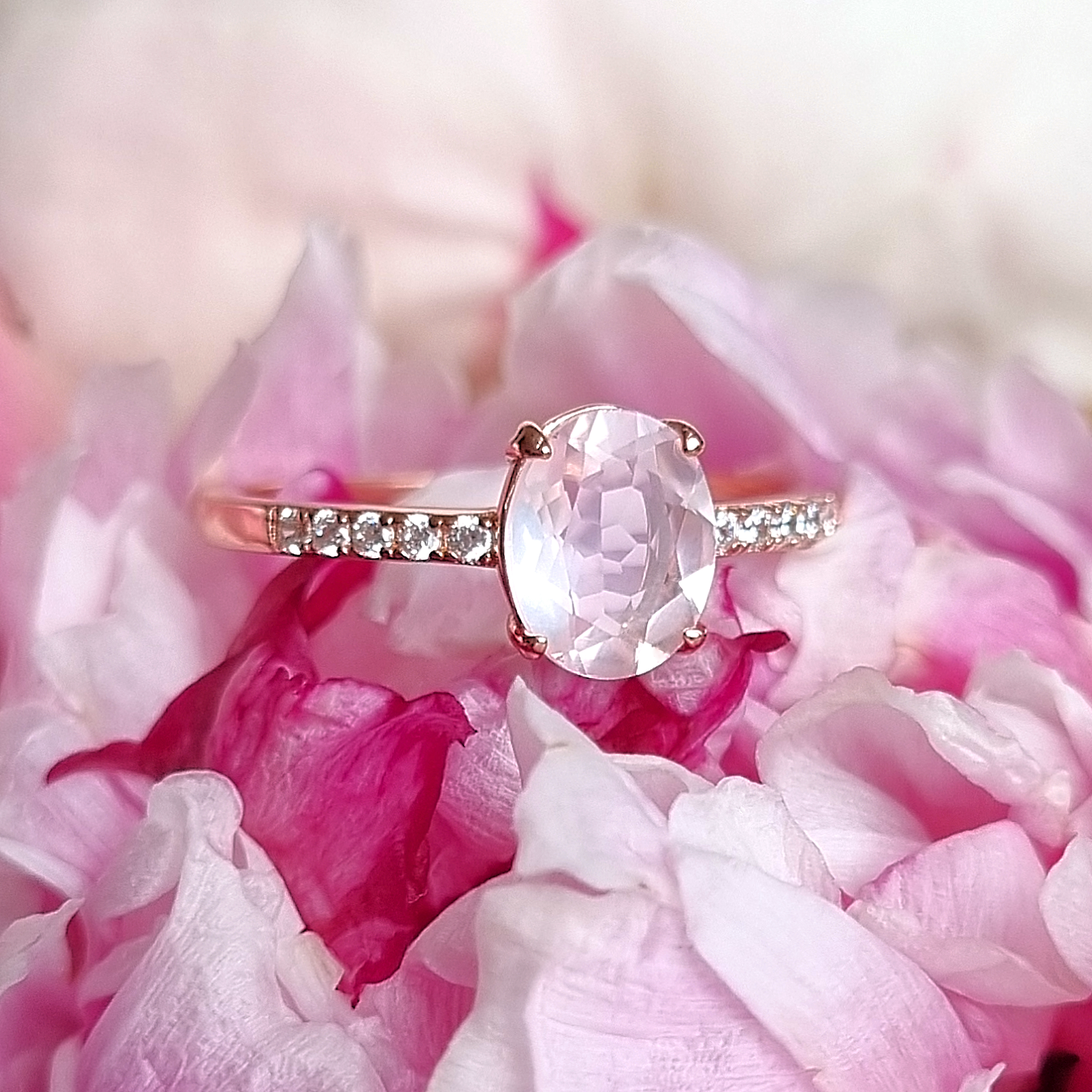 Bague en quartz rose et vermeil or rose