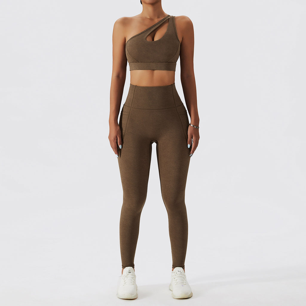 Sous-vêtements de sport avec soutien-gorge de yoga et tenue de fitness pour femmes, dos froncé.