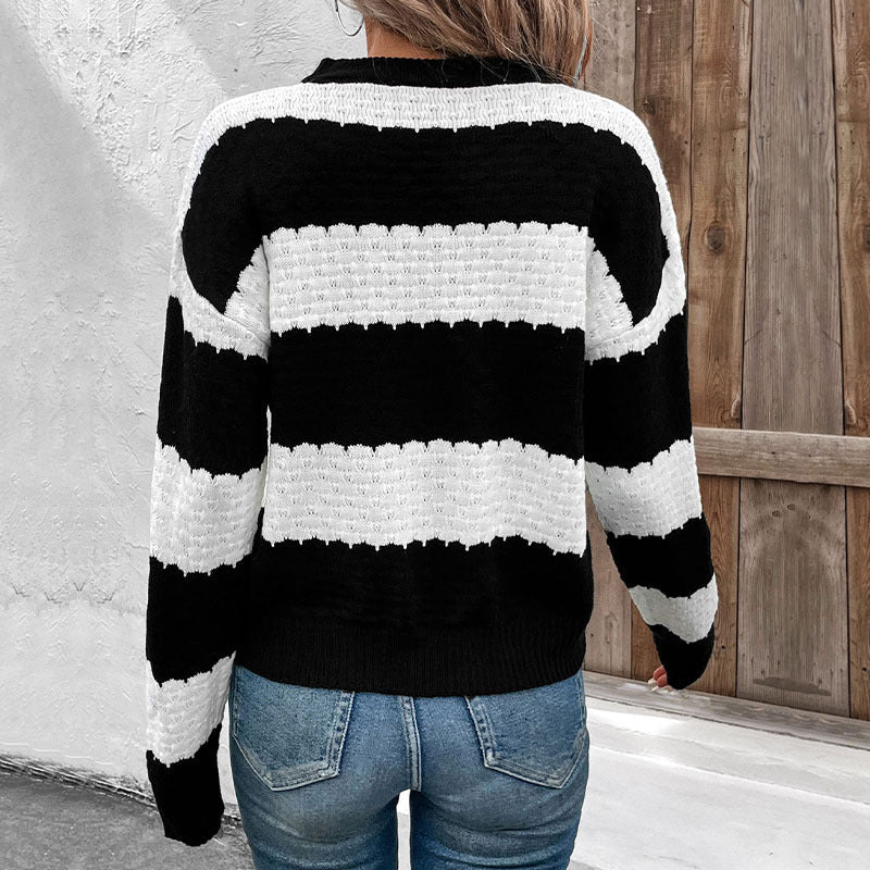 Round Neck Long Sleeve Black And White Color Matching Knitted Sweater
