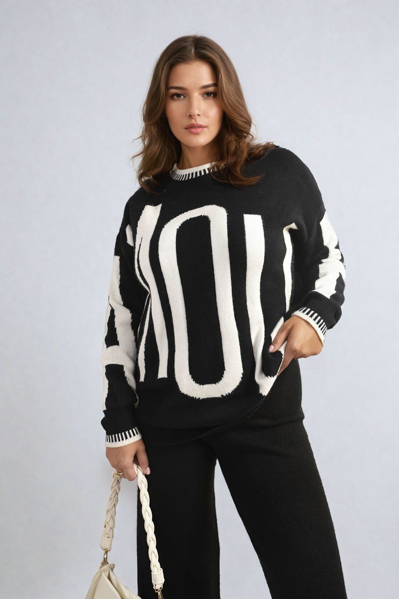 Amour Graphic Long Sleeve Knit