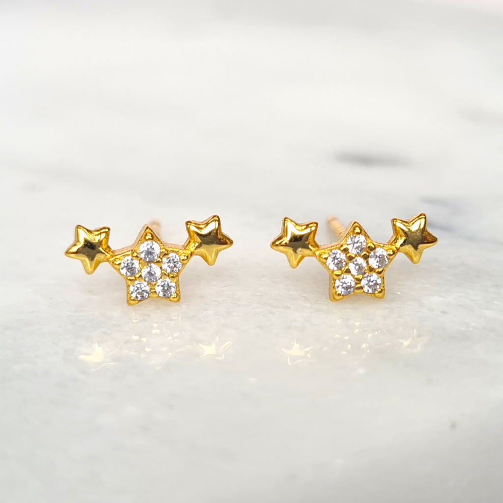 Trio of Stars Earrings in Gold